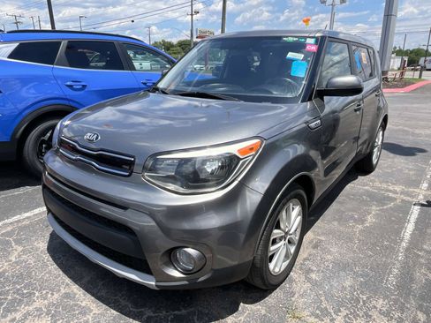 Used 2019 Kia Soul + FWD image 3