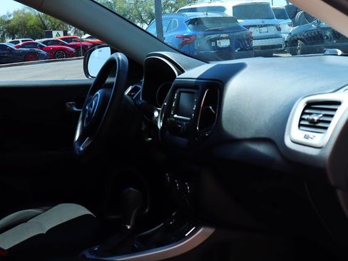Used 2018 Jeep Compass Sport AWD/4WD image 31