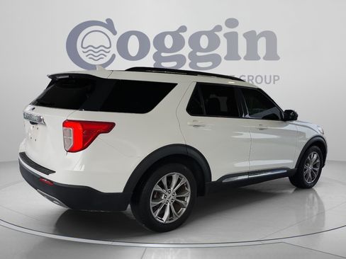Used 2022 Ford Explorer XLT w/ Equipment Group 202A RWD image 5