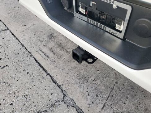 New 2026 GMC Sierra 1500 Elevation image 9