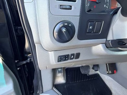 Used 2018 Nissan NV 3500 SL RWD image 24