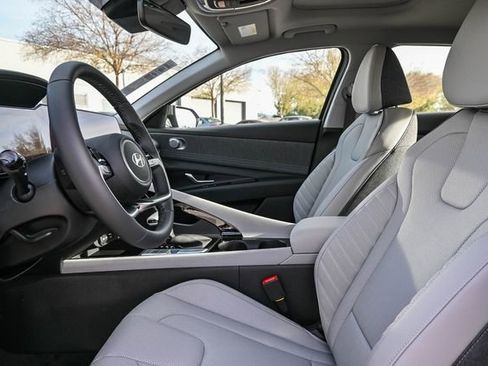 New 2026 Hyundai Elantra Limited image 21