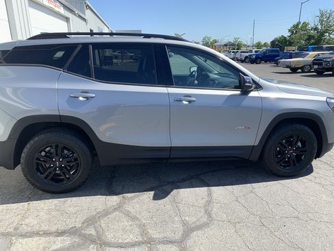 Used 2024 GMC Terrain AT4 AWD/4WD image 6