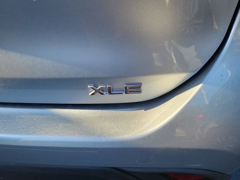 Used 2023 Toyota Highlander XLE FWD image 21