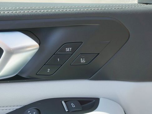 New 2026 BMW X5 xDrive40i AWD/4WD image 10