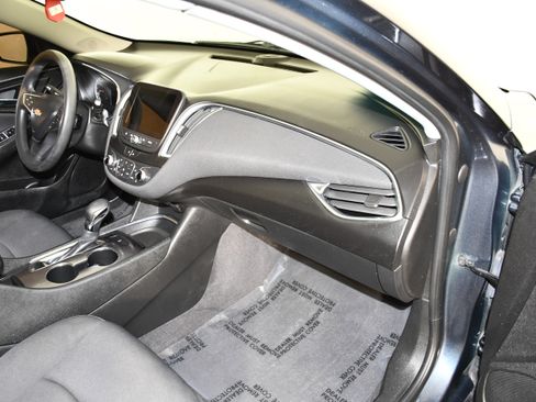 Used 2021 Chevrolet Malibu LT FWD image 40