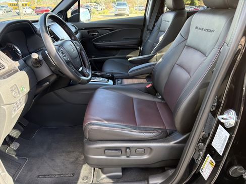 Used 2023 Honda Ridgeline Black Edition image 9