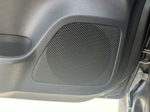 Used 2025 Nissan Versa SV FWD image 23