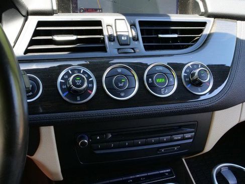 Used 2016 BMW Z4 sDrive35i image 10