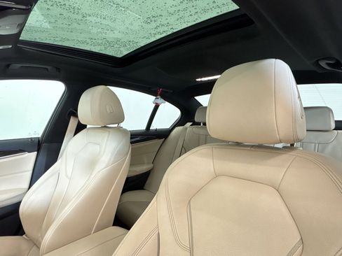 Used 2018 BMW 530e w/ Premium Package 2 image 14