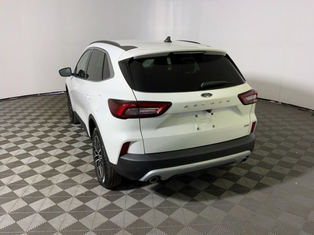 Used 2025 Ford Escape SE FWD image 11