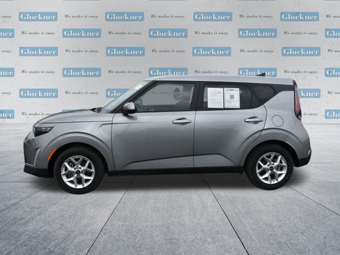 Used 2025 Kia Soul LX w/ LX Technology Package FWD image 9