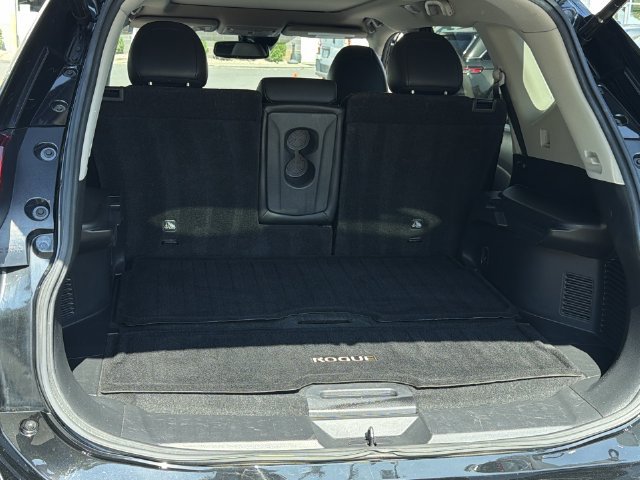 Used 2019 Nissan Rogue SL w/ Premium Package FWD image 40