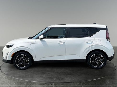 Used 2023 Kia Soul EX FWD image 5