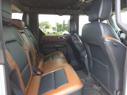 Certified 2024 Ford Bronco Outer Banks AWD/4WD image 18