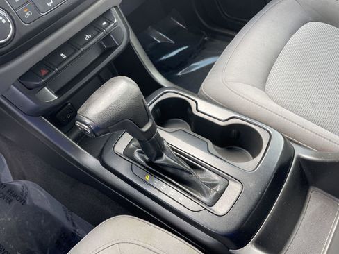 Used 2020 Chevrolet Colorado W/T w/ WT Convenience Package image 16