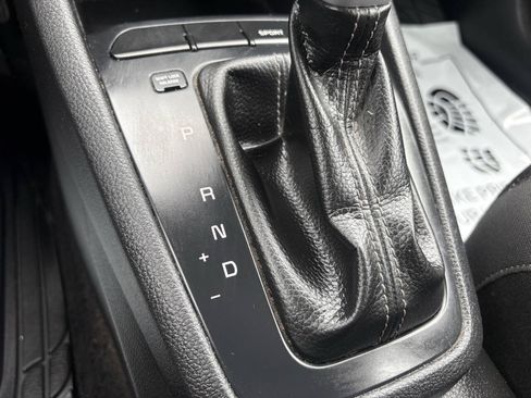 Used 2022 Kia Rio S FWD image 10