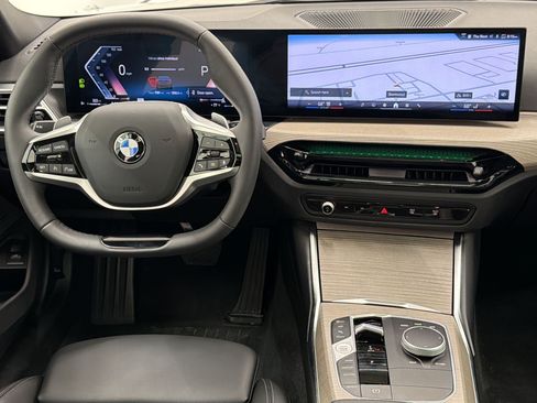Used 2025 BMW 330i Sedan w/ Convenience Package RWD image 23