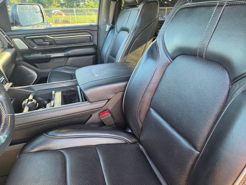 Used 2019 RAM 1500 Limited AWD/4WD image 2