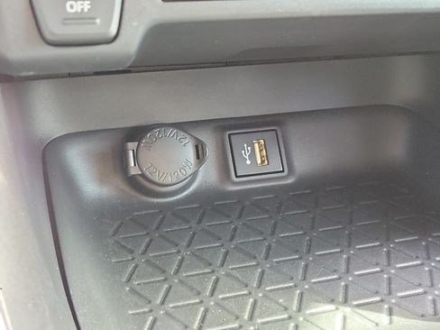 Used 2024 Toyota RAV4 XLE w/ Convenience Package FWD image 30