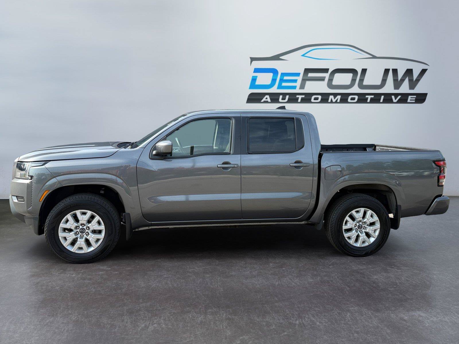 Used 2023 Nissan Frontier SV w/ Tow Package AWD/4WD image 6