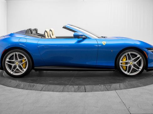 Used 2026 Ferrari Roma Spider RWD image 8
