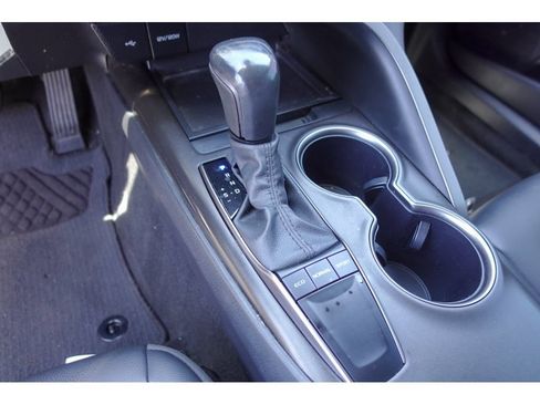 Used 2024 Toyota Camry SE FWD image 20