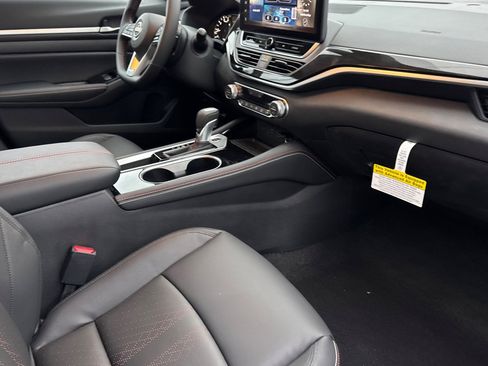 New 2025 Nissan Altima 2.5 SR w/ SR Premium Package image 12