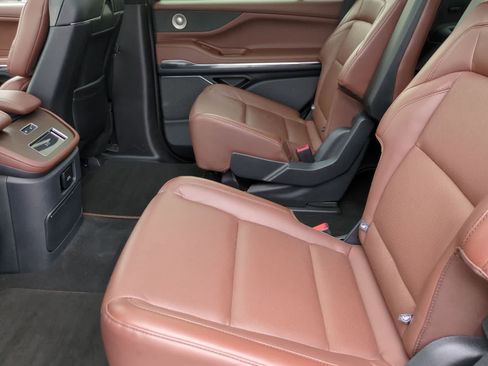 Used 2025 Lincoln Navigator Reserve AWD/4WD image 20