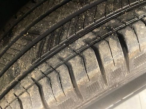 Used 2025 Chevrolet Equinox LT image 28