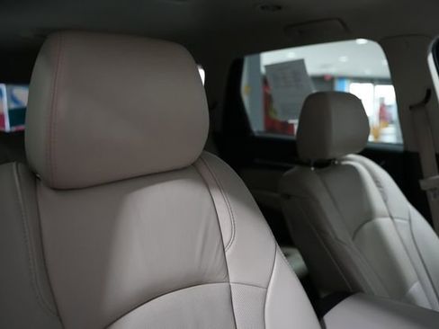 Used 2018 Buick Enclave Premium w/ Trailering Package AWD/4WD image 24