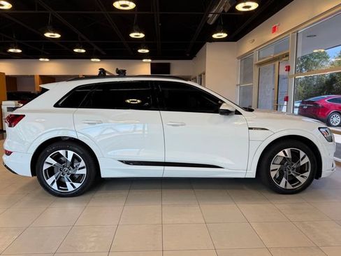 Used 2021 Audi e-tron Premium w/ Convenience Plus Package AWD/4WD image 15