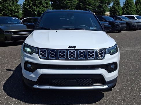 Used 2024 Jeep Compass Limited AWD/4WD image 8