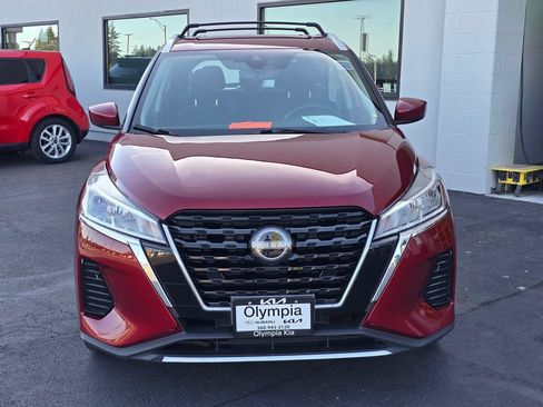 Used 2023 Nissan Kicks SV w/ Interior Electronics Package FWD image 2