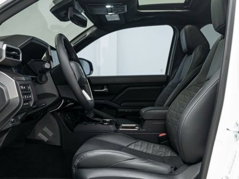 Used 2024 Toyota Tacoma TRD Sport image 10