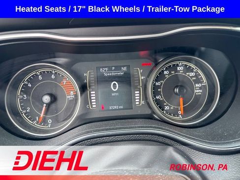 Used 2022 Jeep Cherokee Latitude w/ Trailer Tow Group AWD/4WD image 12