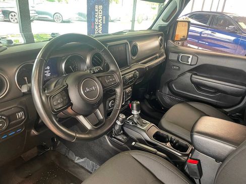 Used 2023 Jeep Wrangler Unlimited w/ Cold Weather Group AWD/4WD image 14