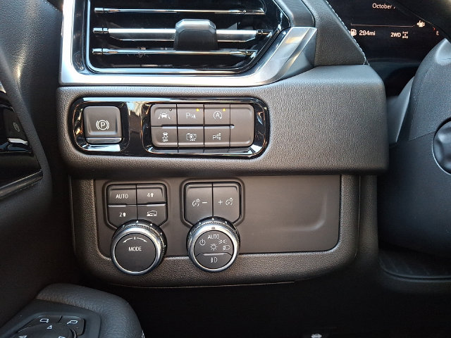 Used 2025 GMC Yukon XL Denali AWD/4WD image 25