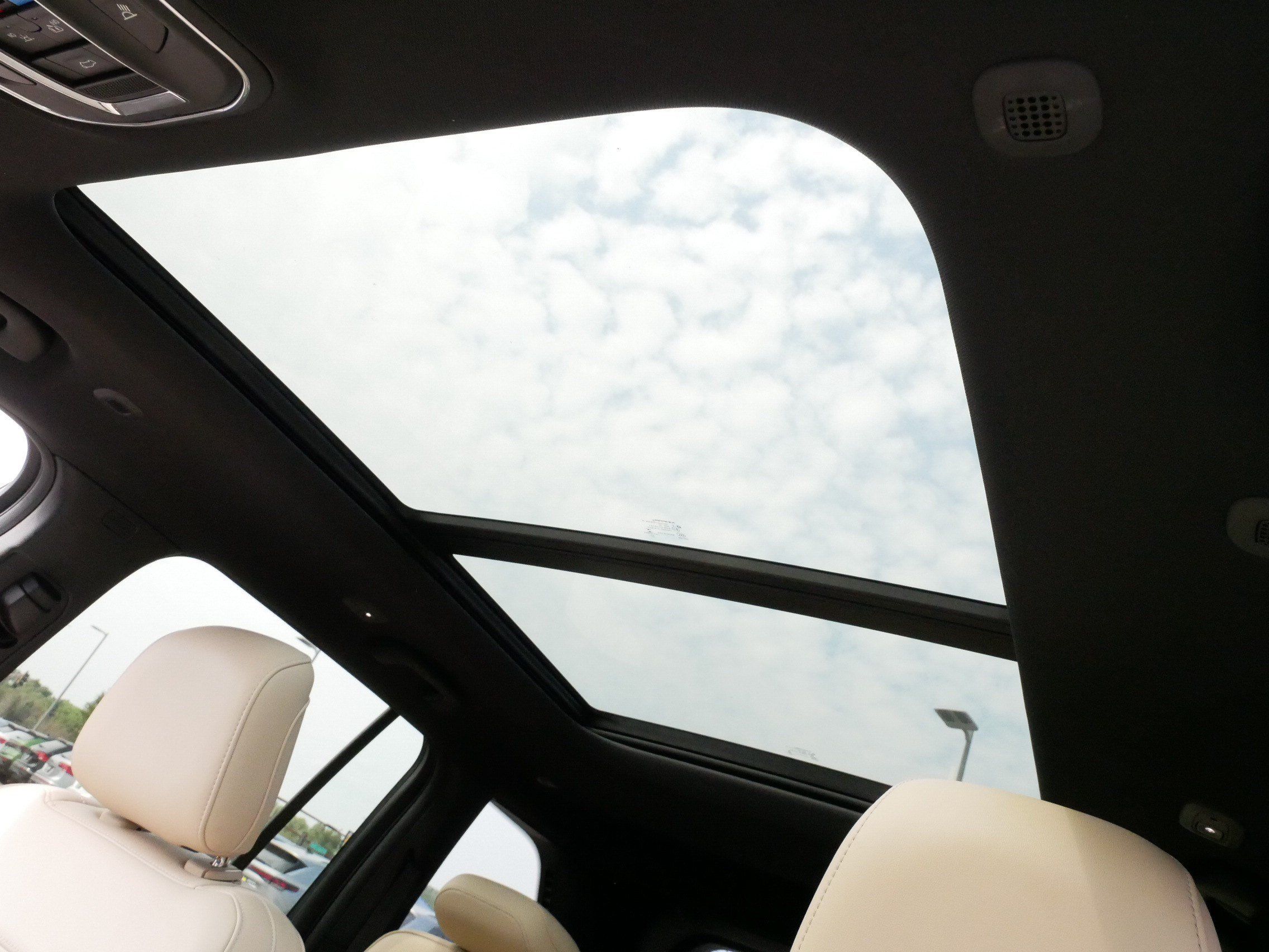 Used 2023 Jeep Grand Cherokee 4WD 4xe image 32