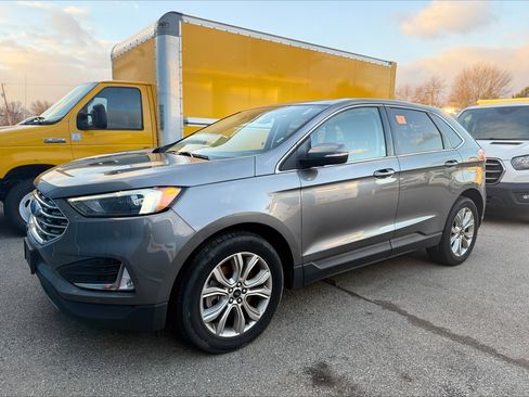 Certified 2024 Ford Edge Titanium image 9
