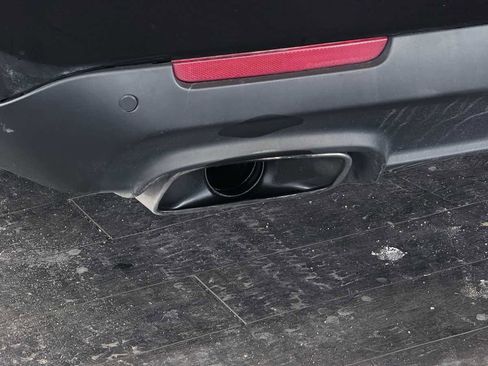 Used 2018 Dodge Challenger R/T Scat Pack w/ Leather Interior Group image 21