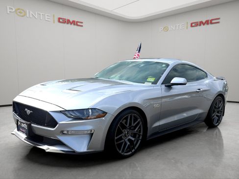 Used 2021 Ford Mustang GT Premium w/ Equipment Group 401A RWD image 3