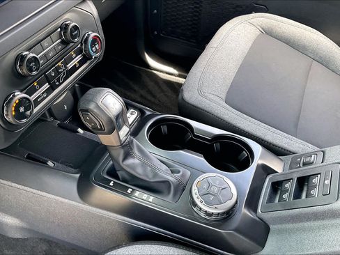 Used 2025 Ford Bronco 4-Door AWD/4WD image 15