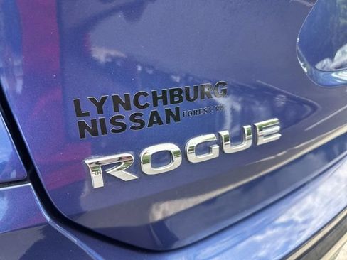 Used 2018 Nissan Rogue SV w/ Premium Package AWD/4WD image 10