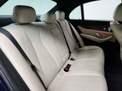 Used 2017 Mercedes-Benz E 300 4MATIC image 30