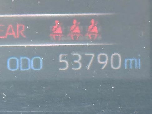 Used 2020 Toyota RAV4 LE FWD image 23