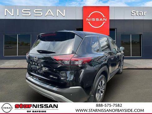 Certified 2022 Nissan Rogue SV image 3