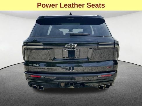 Used 2025 Chevrolet Traverse RS AWD/4WD image 11