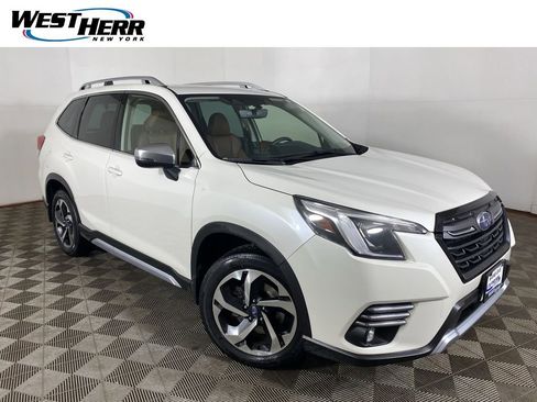 Used 2023 Subaru Forester Touring image 1