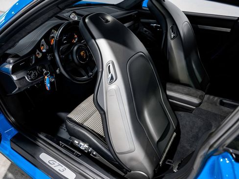Used 2018 Porsche 911 GT3 RWD image 23
